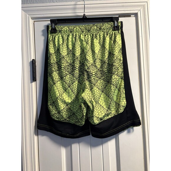 Nike Basketball Athletic Shorts Boys Large Neon Yellow Black Drawstring Pockets - Picture 2 of 4